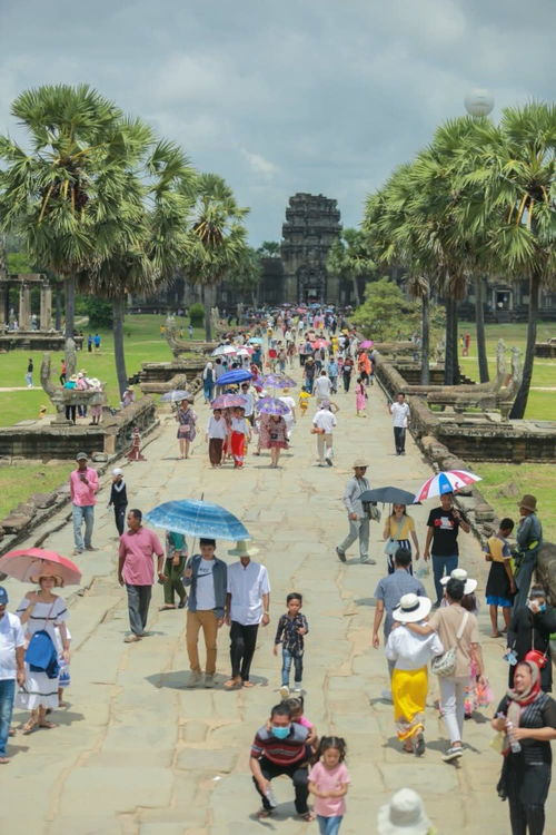 柬埔寨小长假首日全国旅游景点迎接超过23万名本地游客